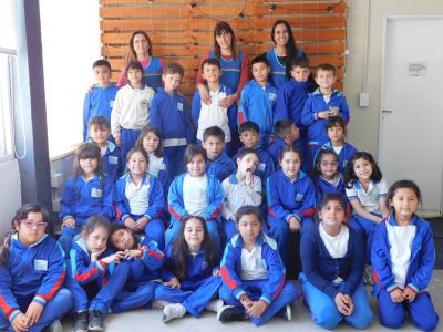 Los alumnos de segundo grado del Polo Educativo "Malvinas Argentinas" en La 144 Radio